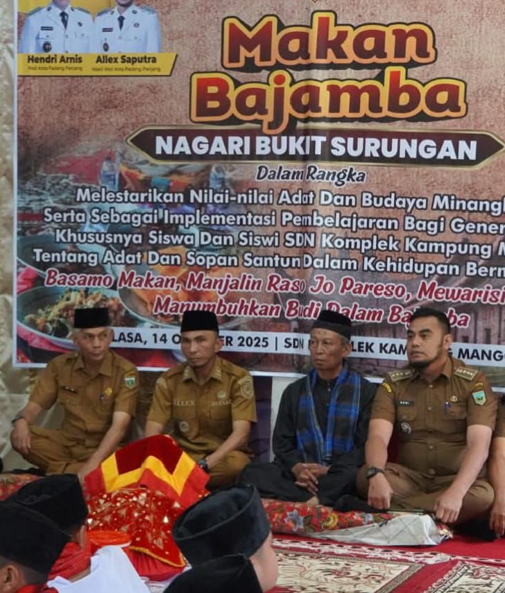 Wawako Allex saat beri sambutan dikegiatan Makan Bajamba.